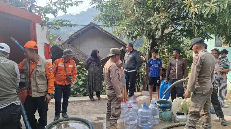 BPBD Salurkan Air Bersih untuk Warga Terdampak Kekeringan di Arjasari